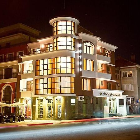 Hotel Diamond Kazanlŭk Exteriör bild