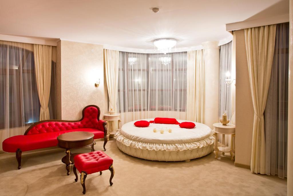 Hotel Diamond Kazanlŭk Rum bild